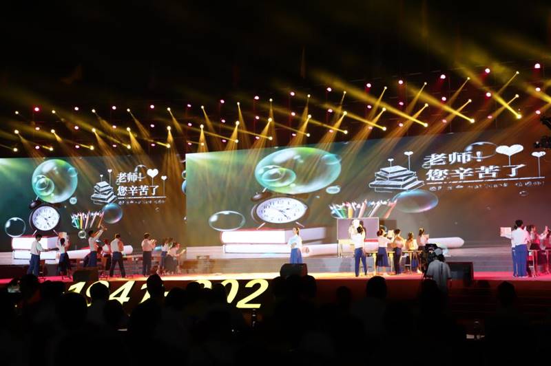 http://www.gmu.cn/__local/F/F0/76/88841E8AD8F836B9FD705CD00FC_9695CC16_14B77.jpg