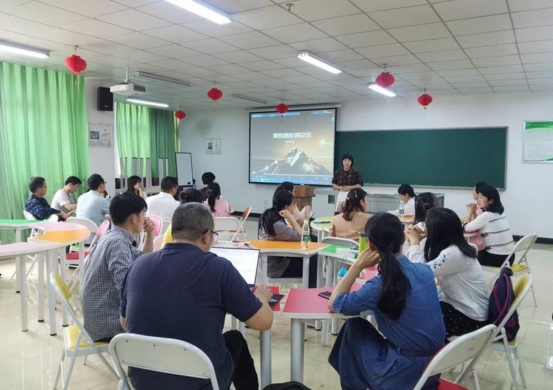 http://www.gmu.cn/__local/C/3A/FC/E8B974229AB22174B9FEA2A164D_463F1F1F_3D0AB.jpg