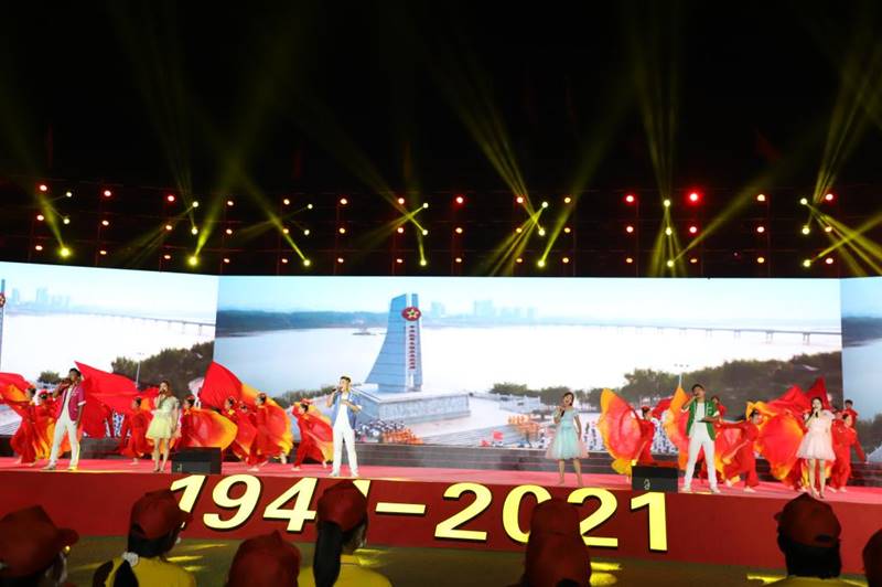 http://www.gmu.cn/__local/6/A2/2A/3B391545F65B0A5870F50E44C49_3FC7D200_134E5.jpg